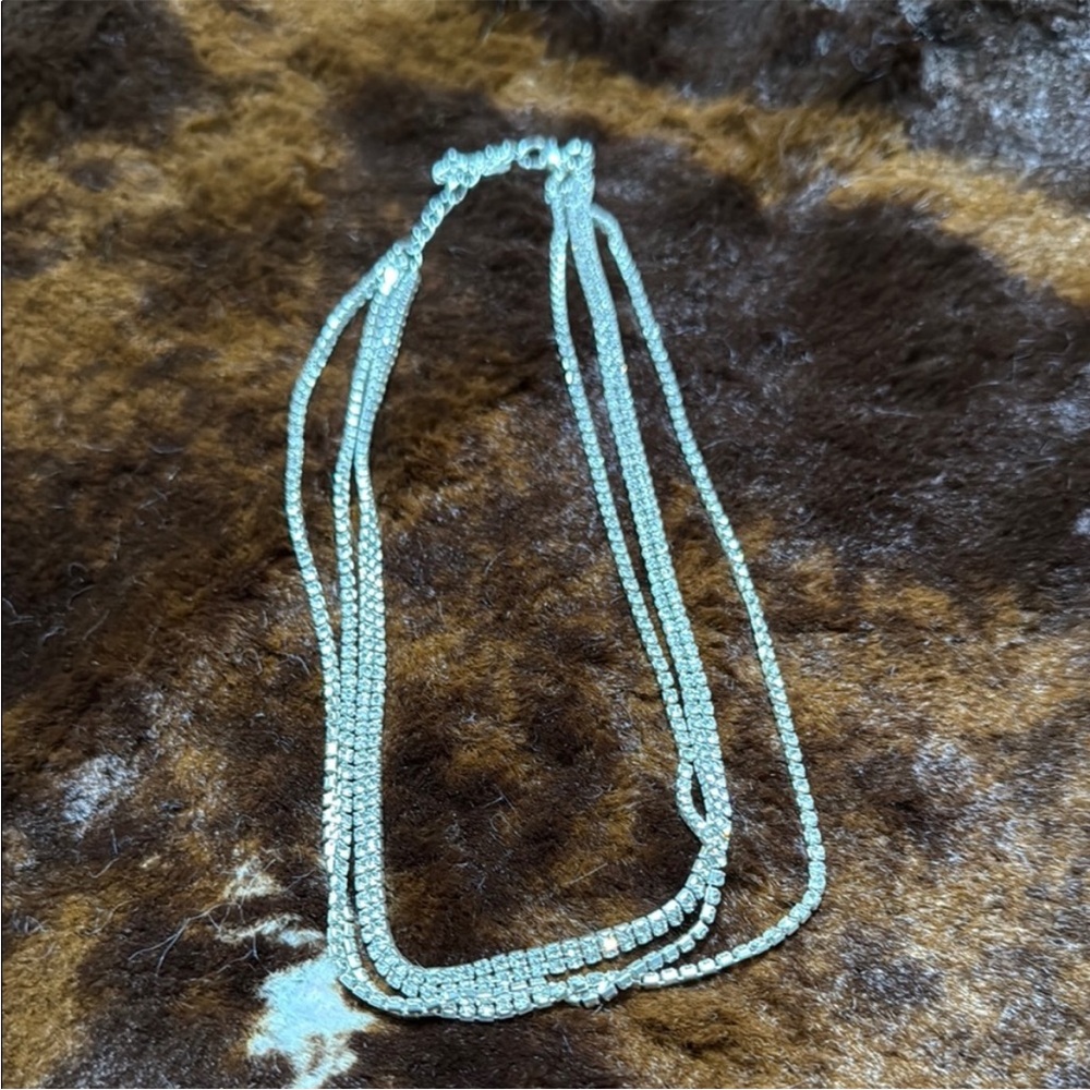 🖤5/$25 3 strand rhinestone Elegant Silver Chain necklace